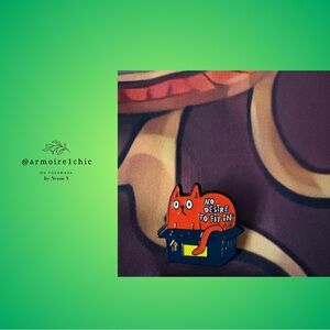 NO DESIRE TO FIT IN | Independence Cat Enamel Pin